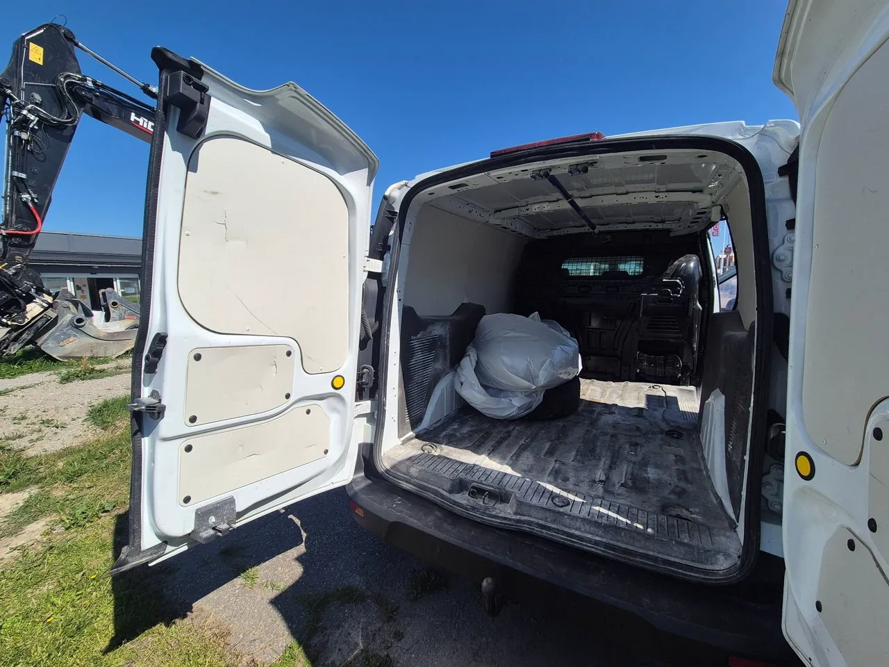Vehicle image 20
