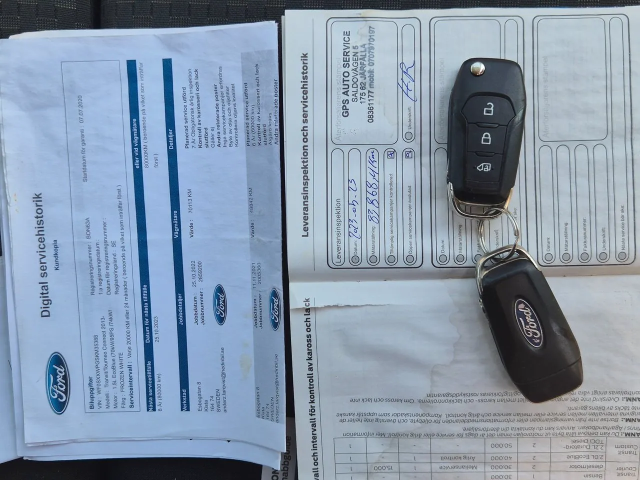 Vehicle image 14