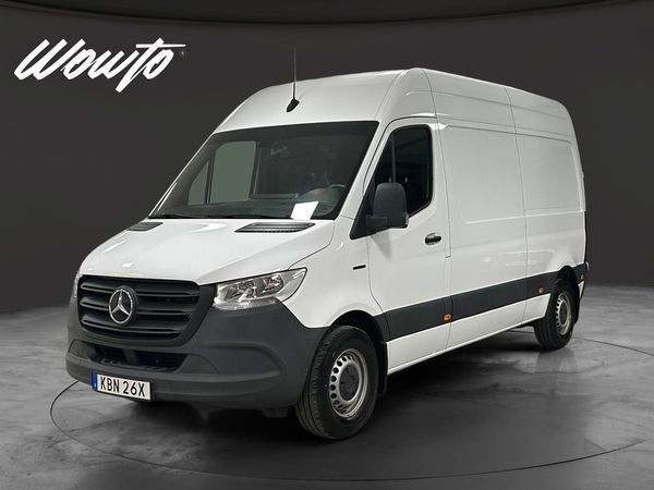Mercedes Sprinter eSprinter 55 kWh L2H2 / V-inredd / Moms - 2023