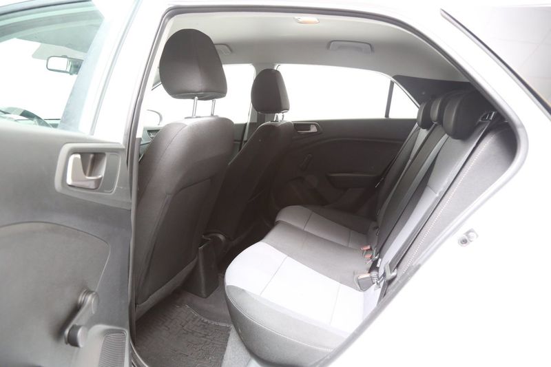 Hyundai i20 bild 21
