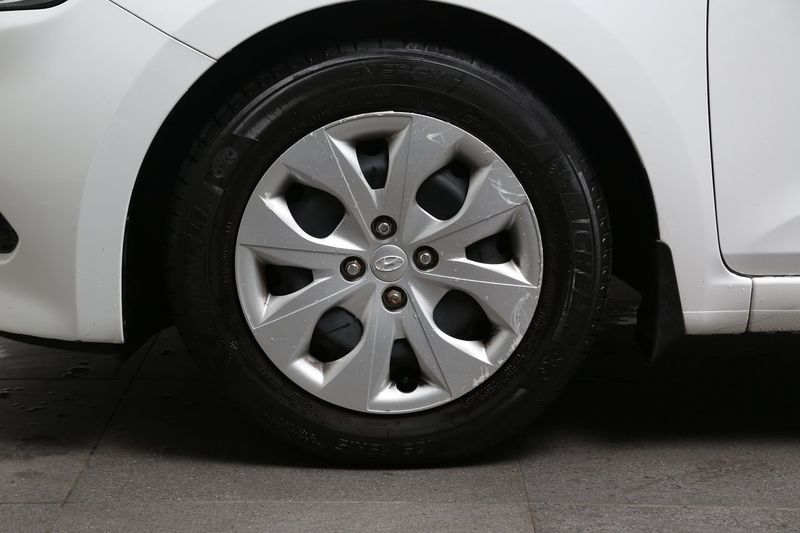 Hyundai i20 bild 8