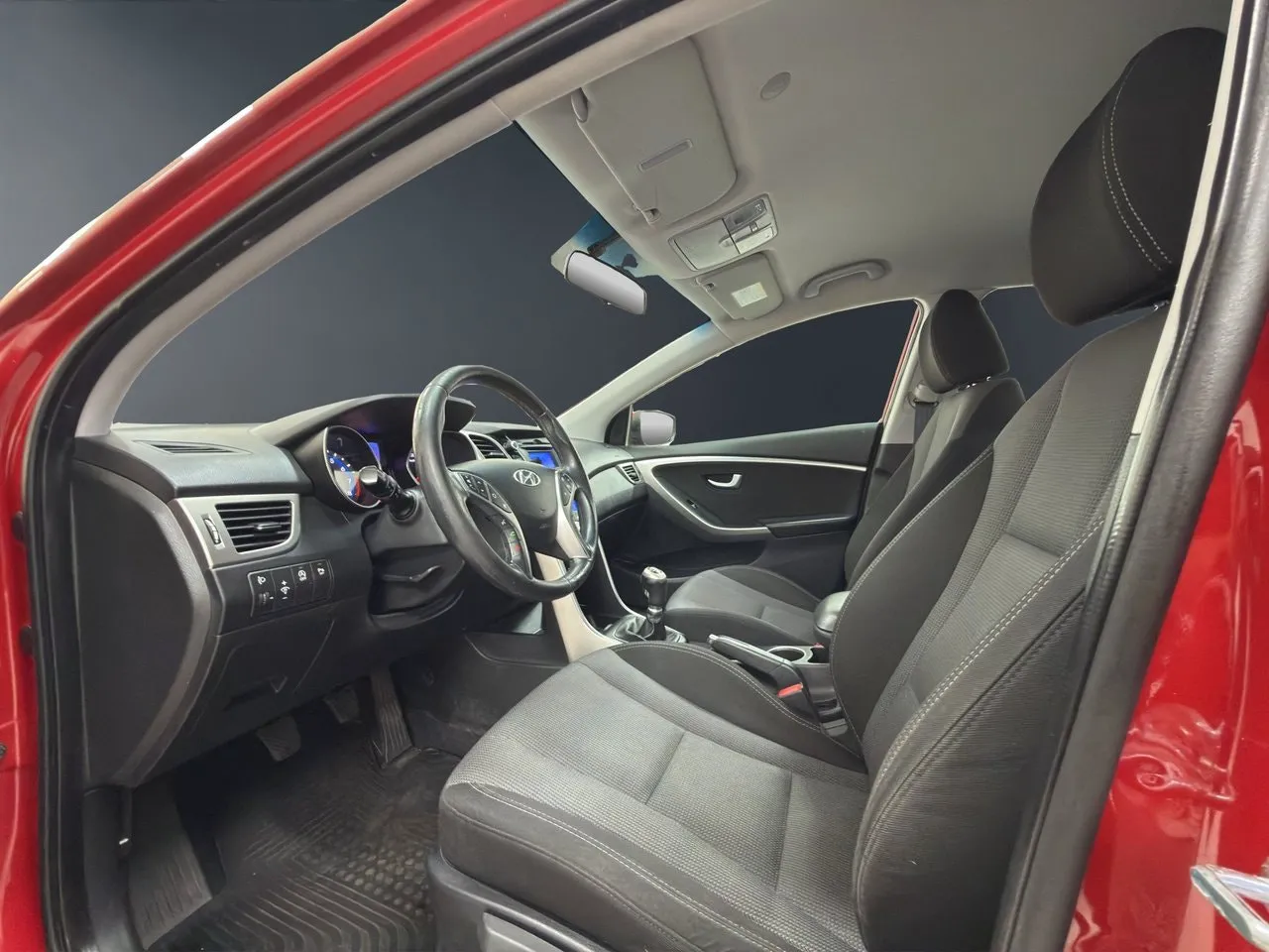 Vehicle image 6