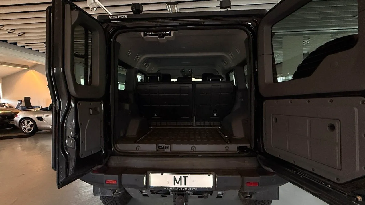 Vehicle image 14