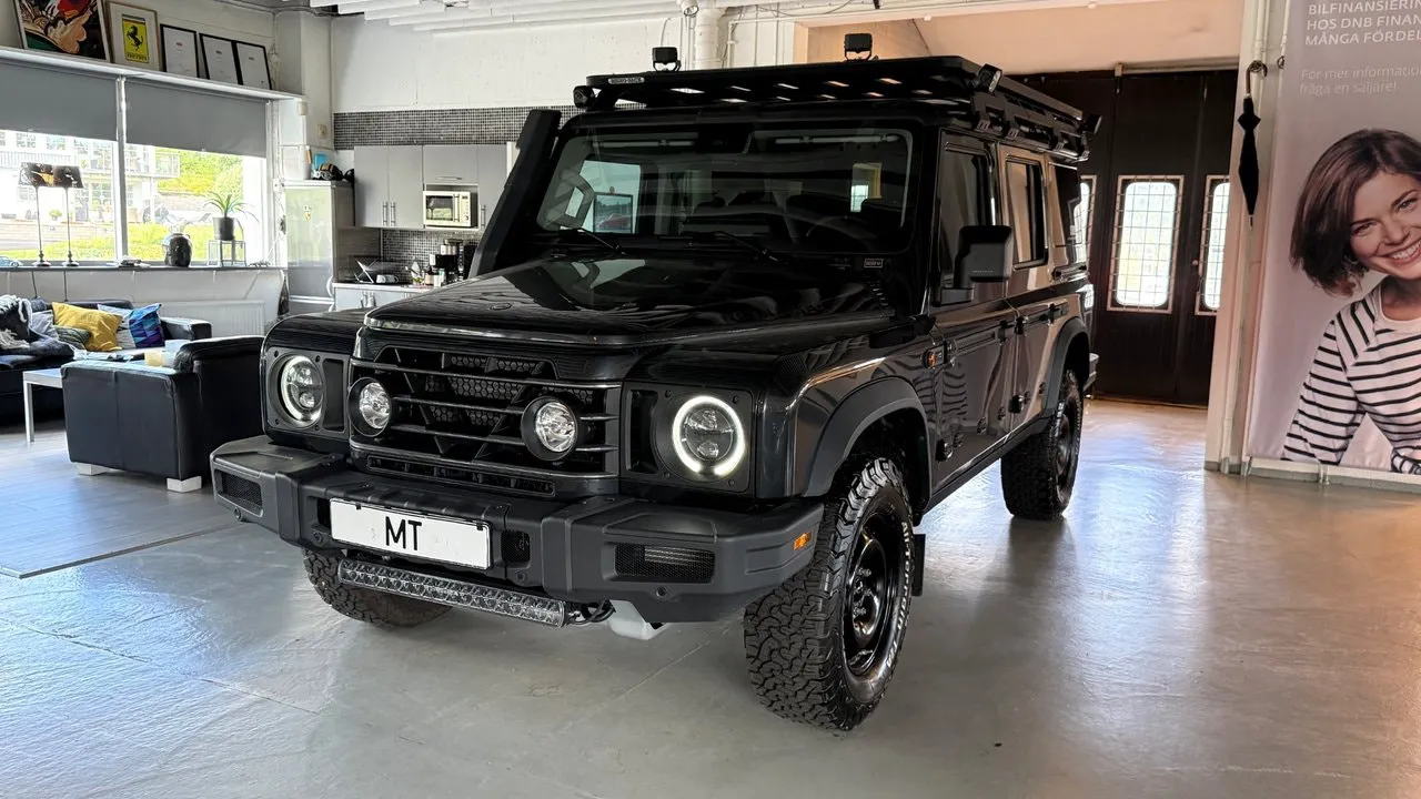 Vehicle image 11