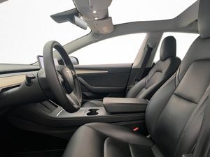 Tesla Model 3 bild 10