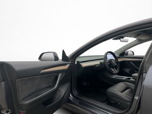 Tesla Model 3 bild 9