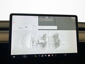Tesla Model 3 bild 23