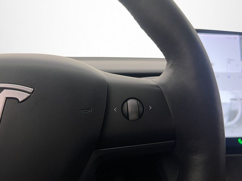 Tesla Model 3 bild 18