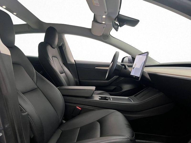 Tesla Model 3 bild 13