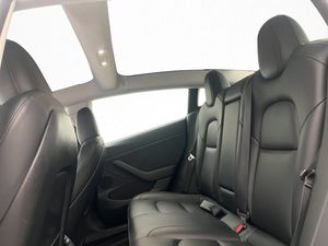 Tesla Model 3 bild 15