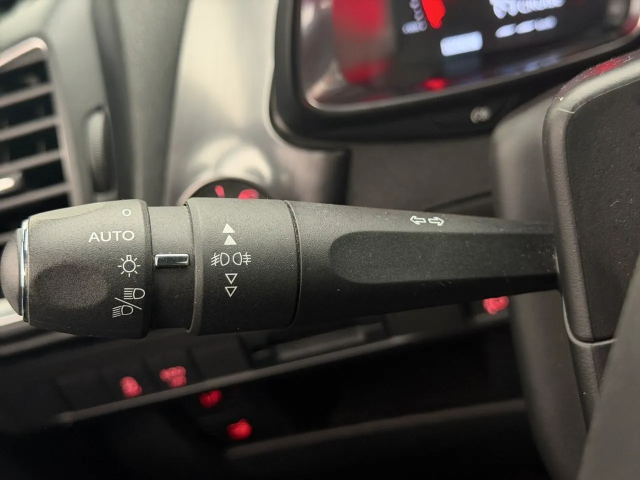 Vehicle image 29