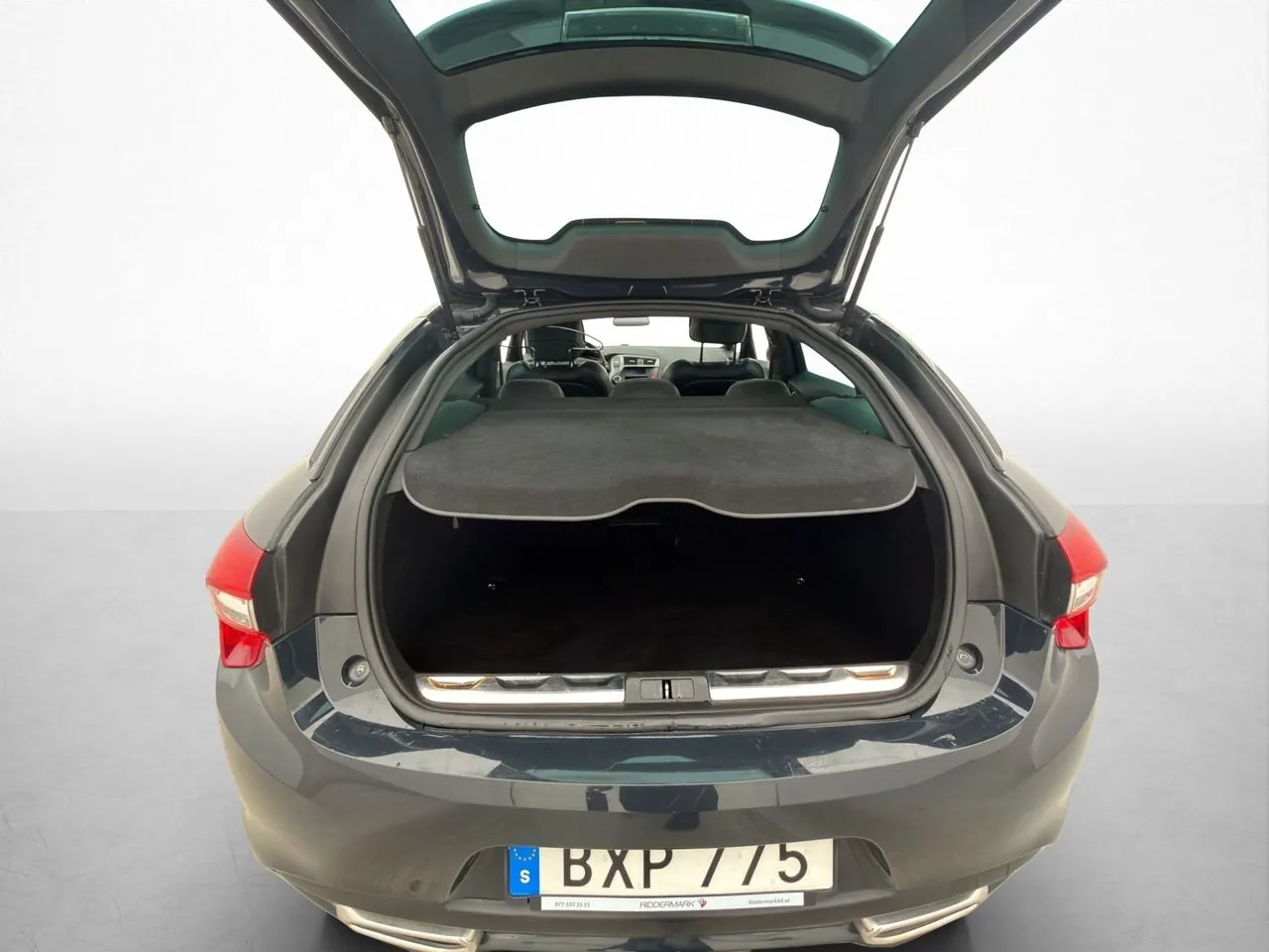 Vehicle image 22