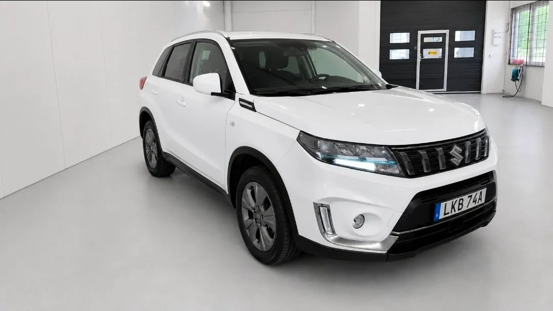 Vehicle image 5