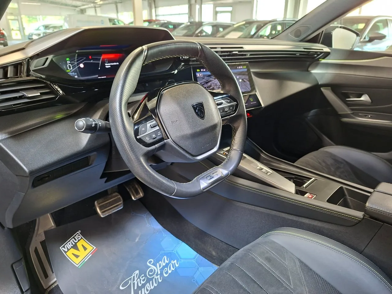 Vehicle image 16