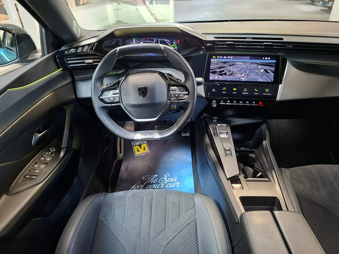 Vehicle image 14