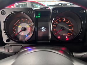 Suzuki Jimny bild 8