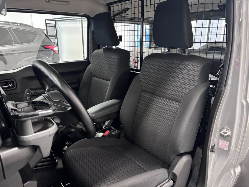 Suzuki Jimny bild 5