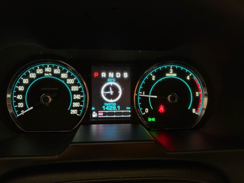 Jaguar XF bild 13