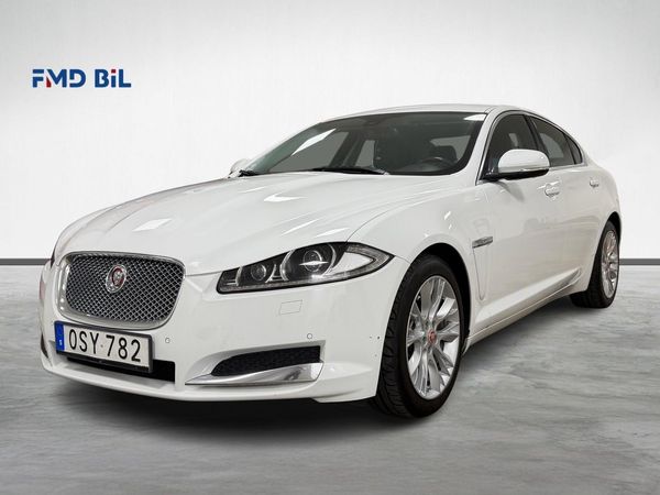 Jaguar XF 2.2 TDi4 200HK B-KAMERA NAVI P-SENSOR RATTVÄRME SKINN - 2015