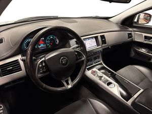 Jaguar XF bild 8