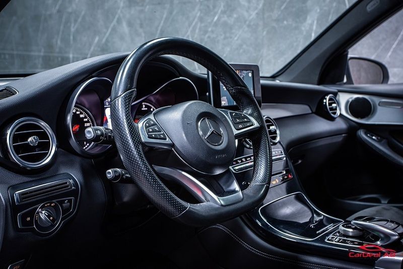 Mercedes GLC220 bild 13