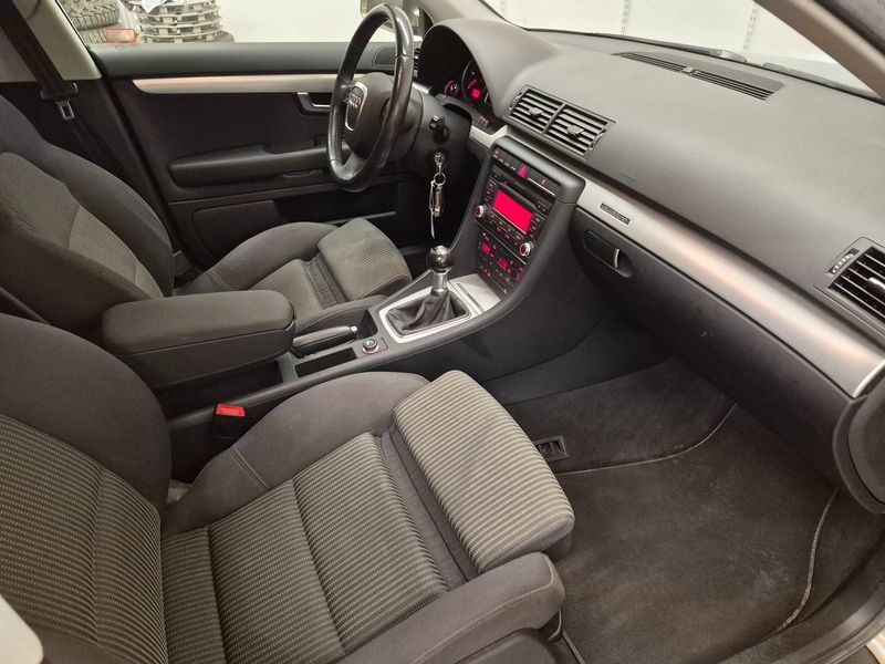 Audi A4 bild 8