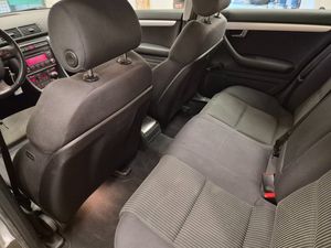 Audi A4 bild 9