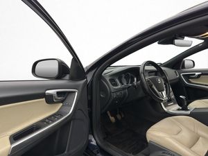 Volvo V60 bild 8