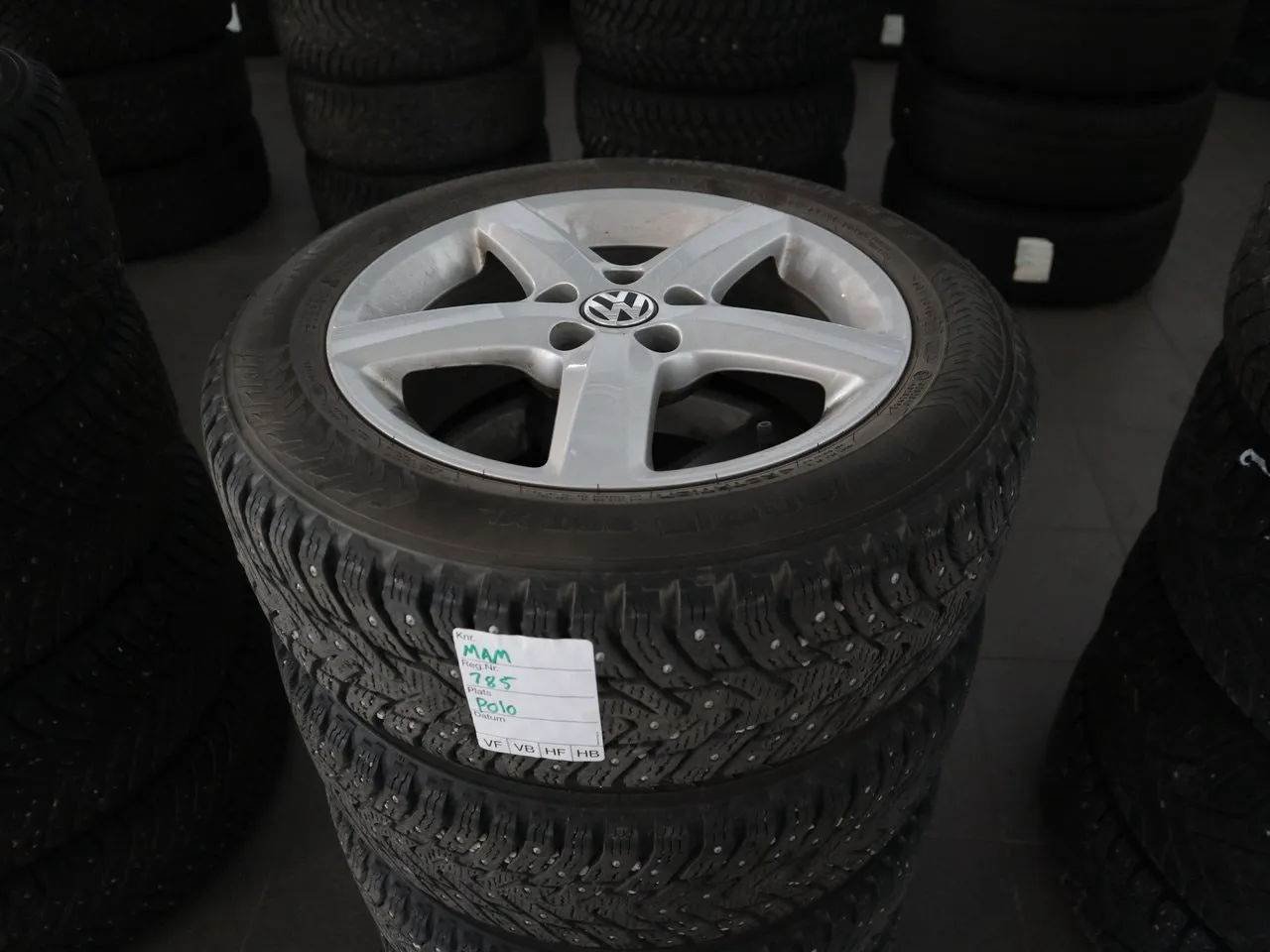 Vehicle image 13