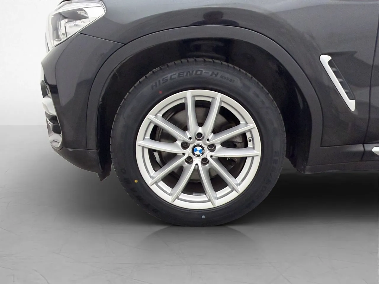 Vehicle image 30