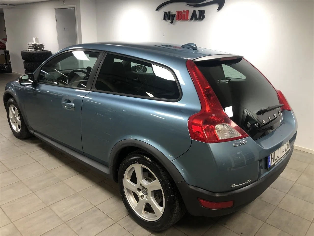 Vehicle image 1