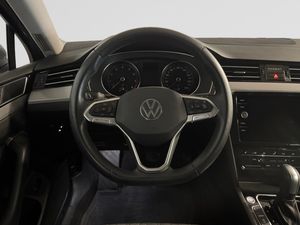 Volkswagen Passat bild 13