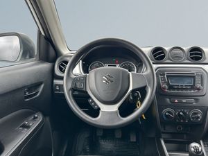 Suzuki Vitara bild 9