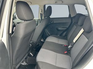 Suzuki Vitara bild 13