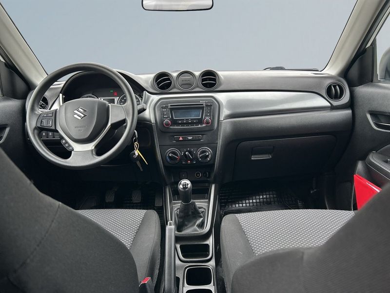 Suzuki Vitara bild 8