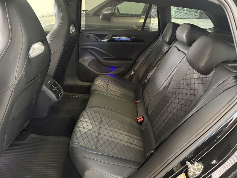 Volkswagen Passat bild 7