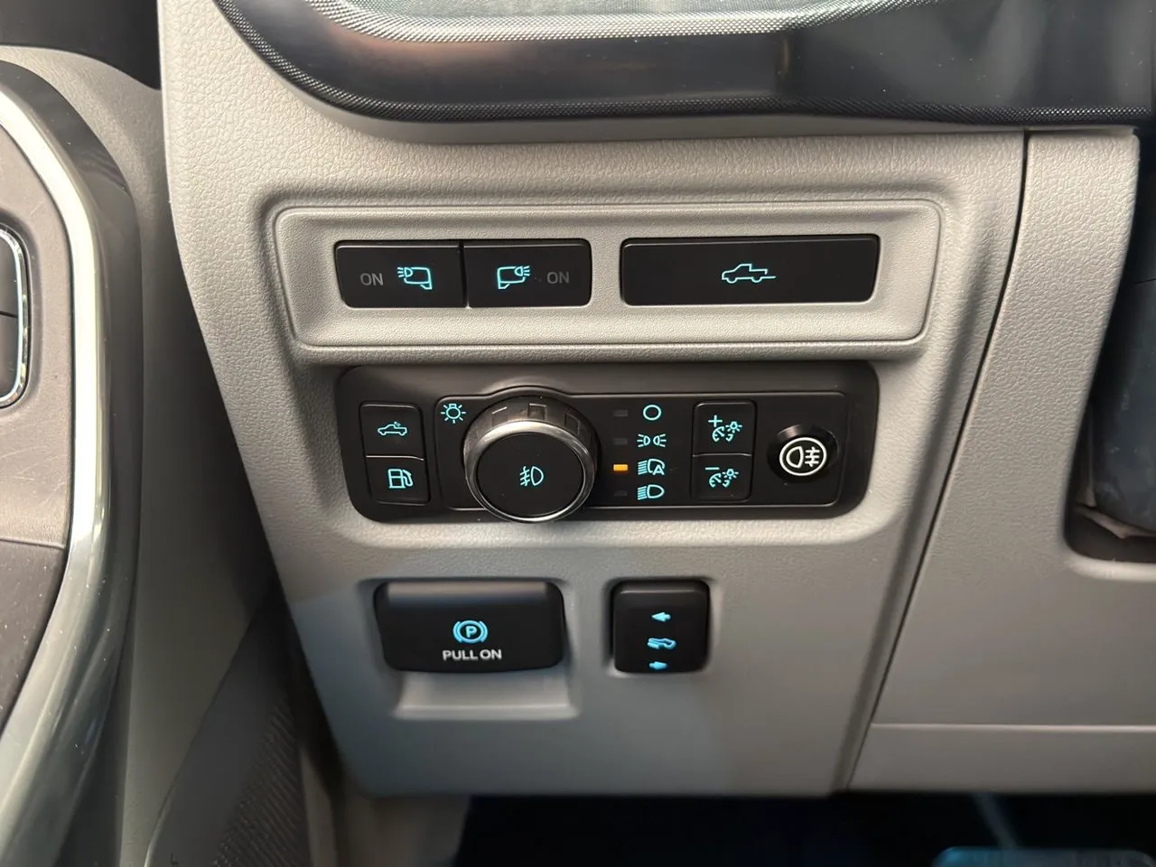 Vehicle image 23