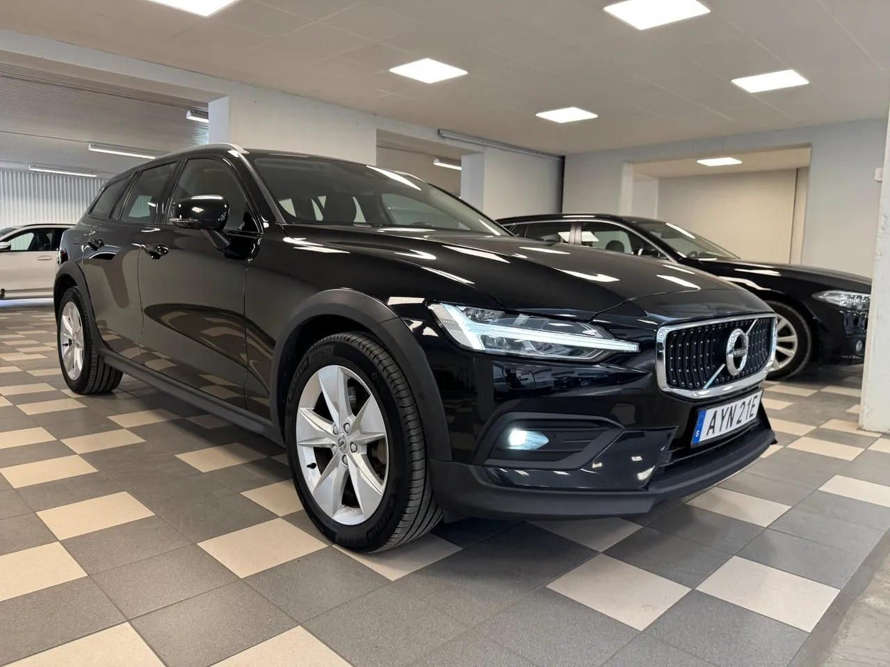 Vehicle image 2