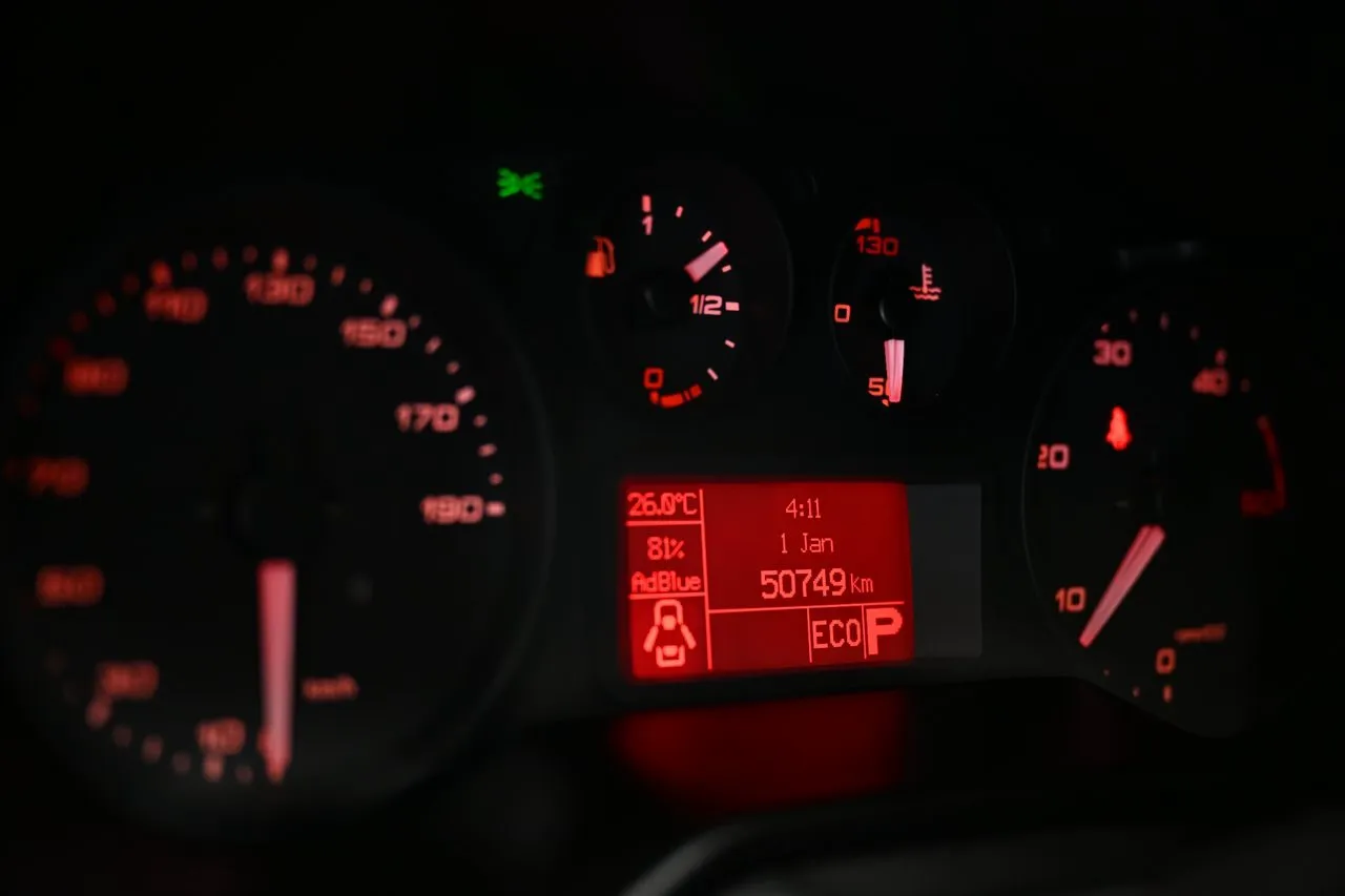 Vehicle image 20