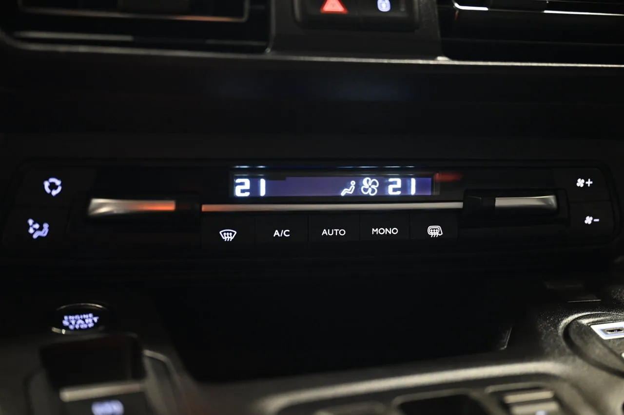 Vehicle image 29