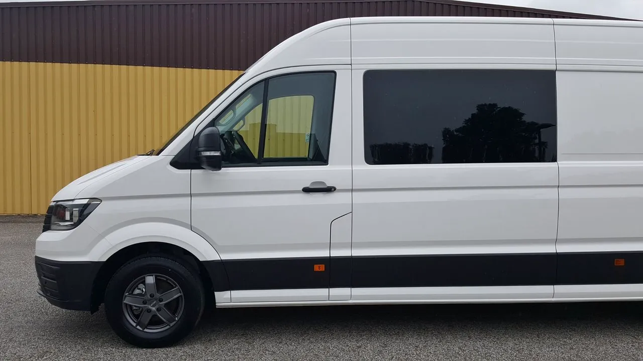 Vehicle image 24