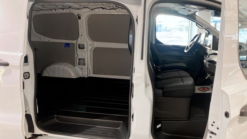 Ford Custom bild 5