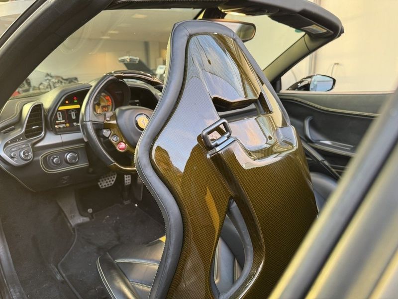 Ferrari 458 bild 15