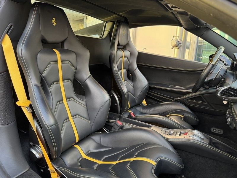 Ferrari 458 bild 11