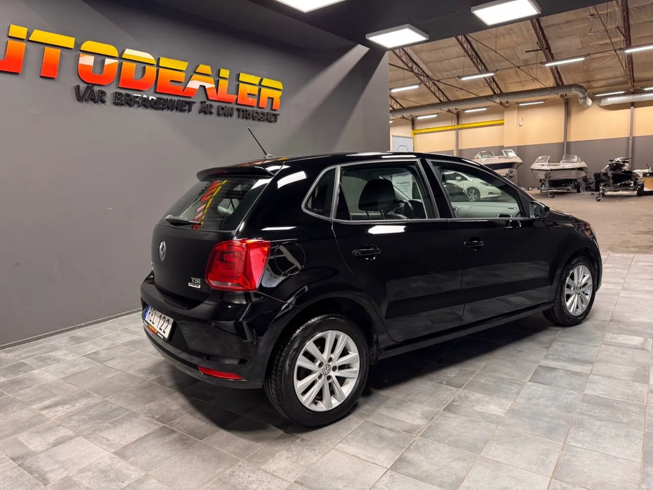Vehicle image 1