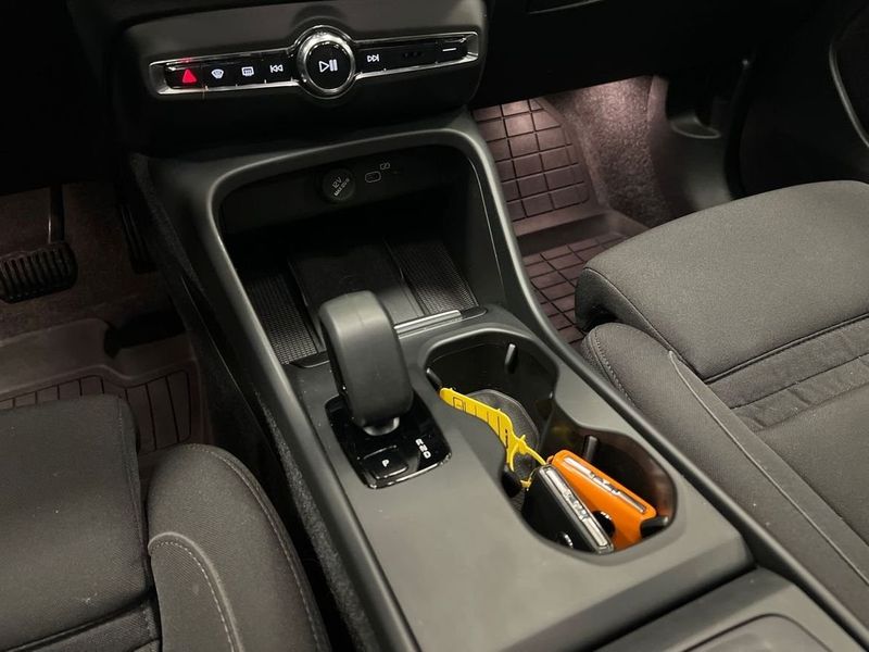 Volvo EX40 bild 21