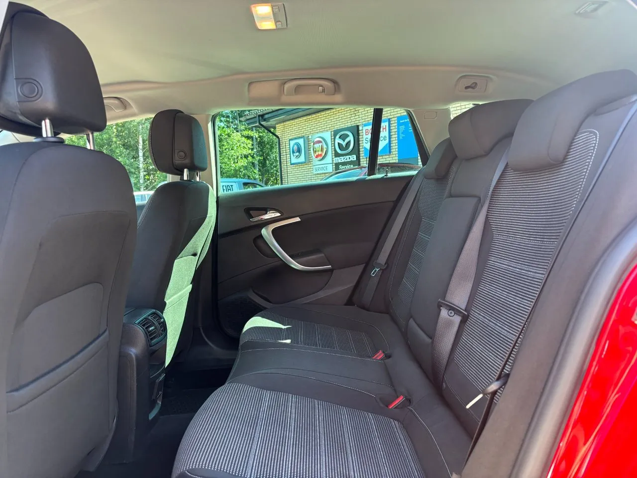 Vehicle image 14