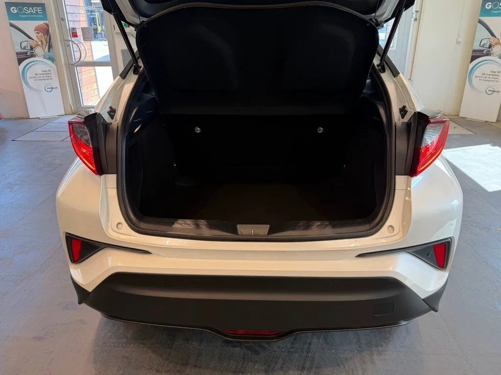 Vehicle image 25