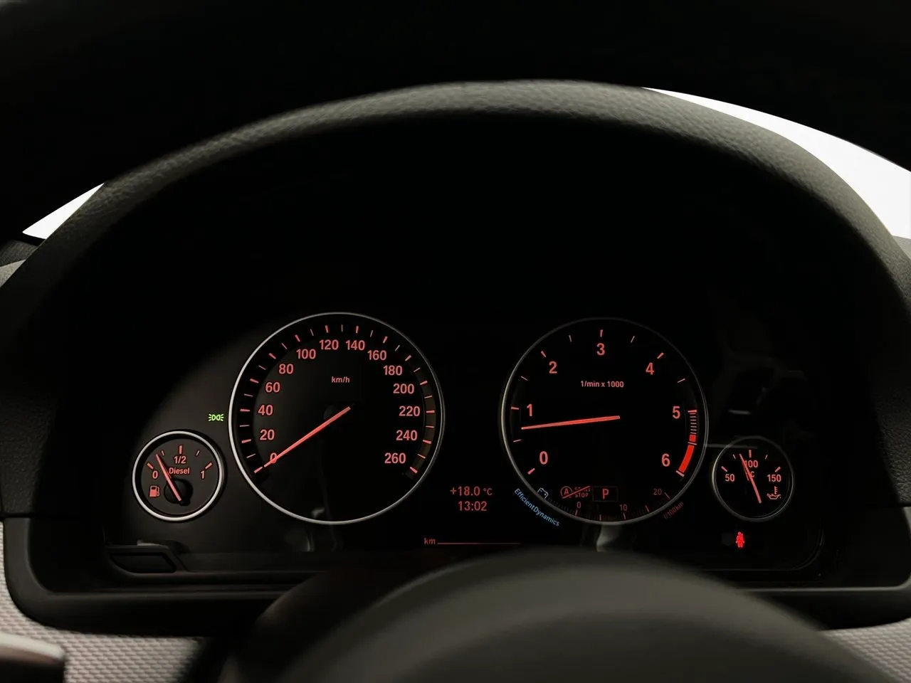 Vehicle image 32