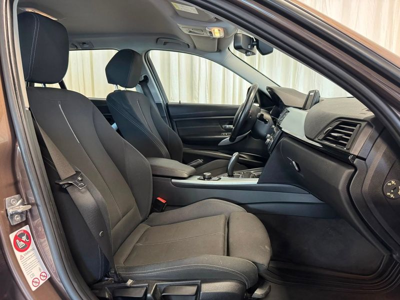 BMW 320 bild 7